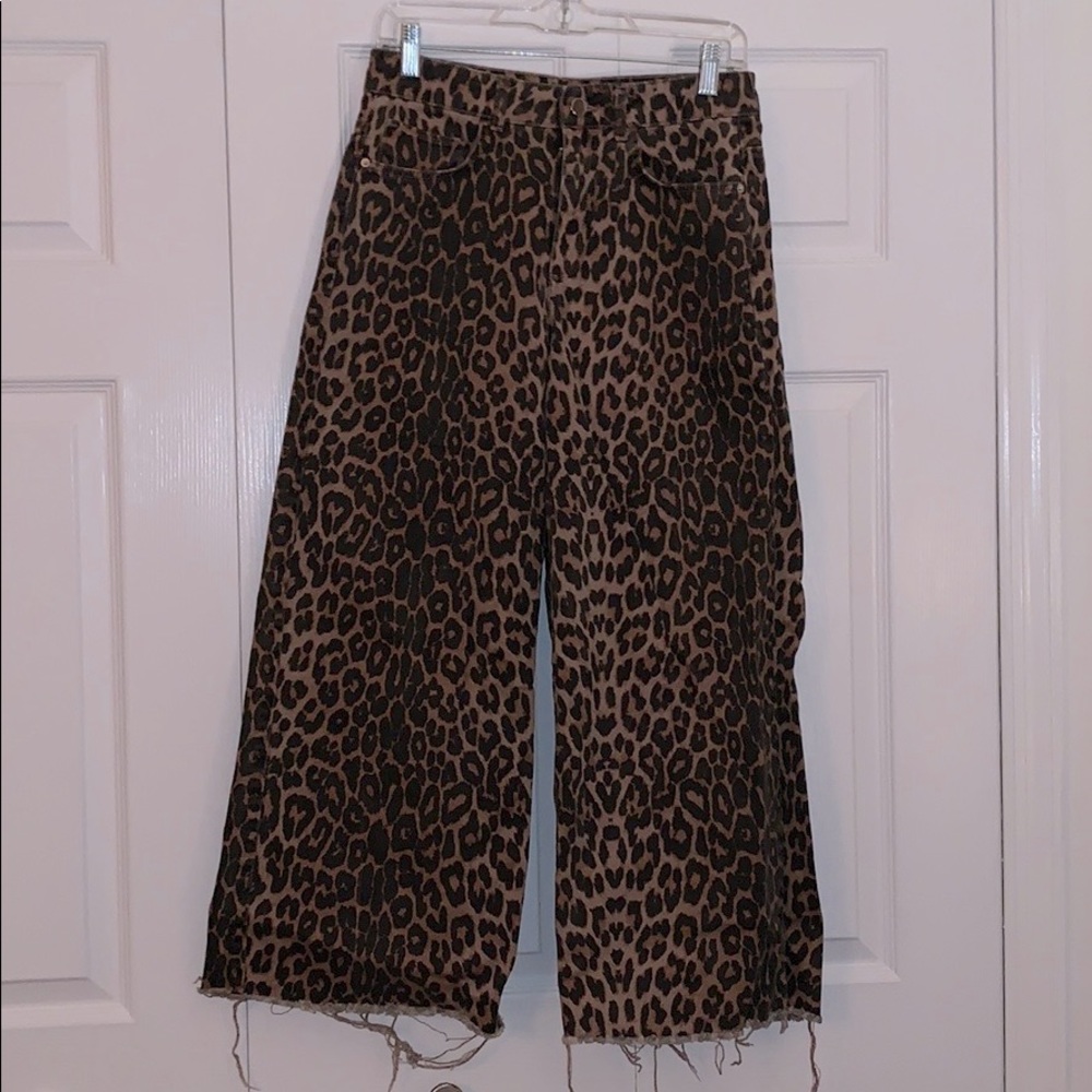 ZARA MID RISE CULOTTE LEOPARD PRINT WIDE LEG JEANS